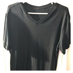 Lululemon Men’s V Neck Short Sleeve